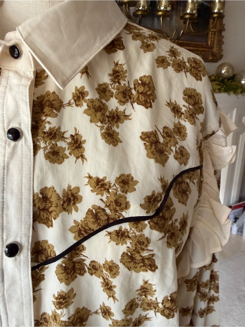 NWOT Double D Ranch Floral blouse 5th Ave Top Sz M. - Picture 12 of 14
